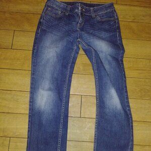 SIMPLY VERA MEDIUM WASH SIZE 4 SLIGHT DISTRESSED HIGH RISE JEANS